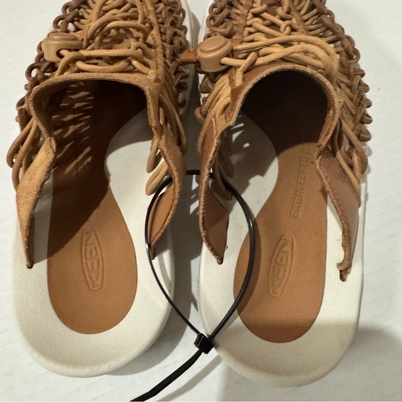 Keen Women's UNEEK Premium Leather Slide Brown Woven Slip-On Shoes 6 - Picture 11 of 12